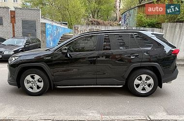 Позашляховик / Кросовер Toyota RAV4 2020 в Києві