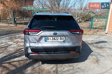 Внедорожник / Кроссовер Toyota RAV4 2020 в Полтаве
