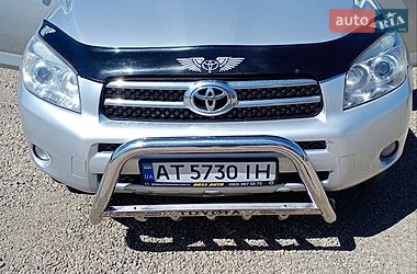 Внедорожник / Кроссовер Toyota RAV4 2007 в Рожнятове