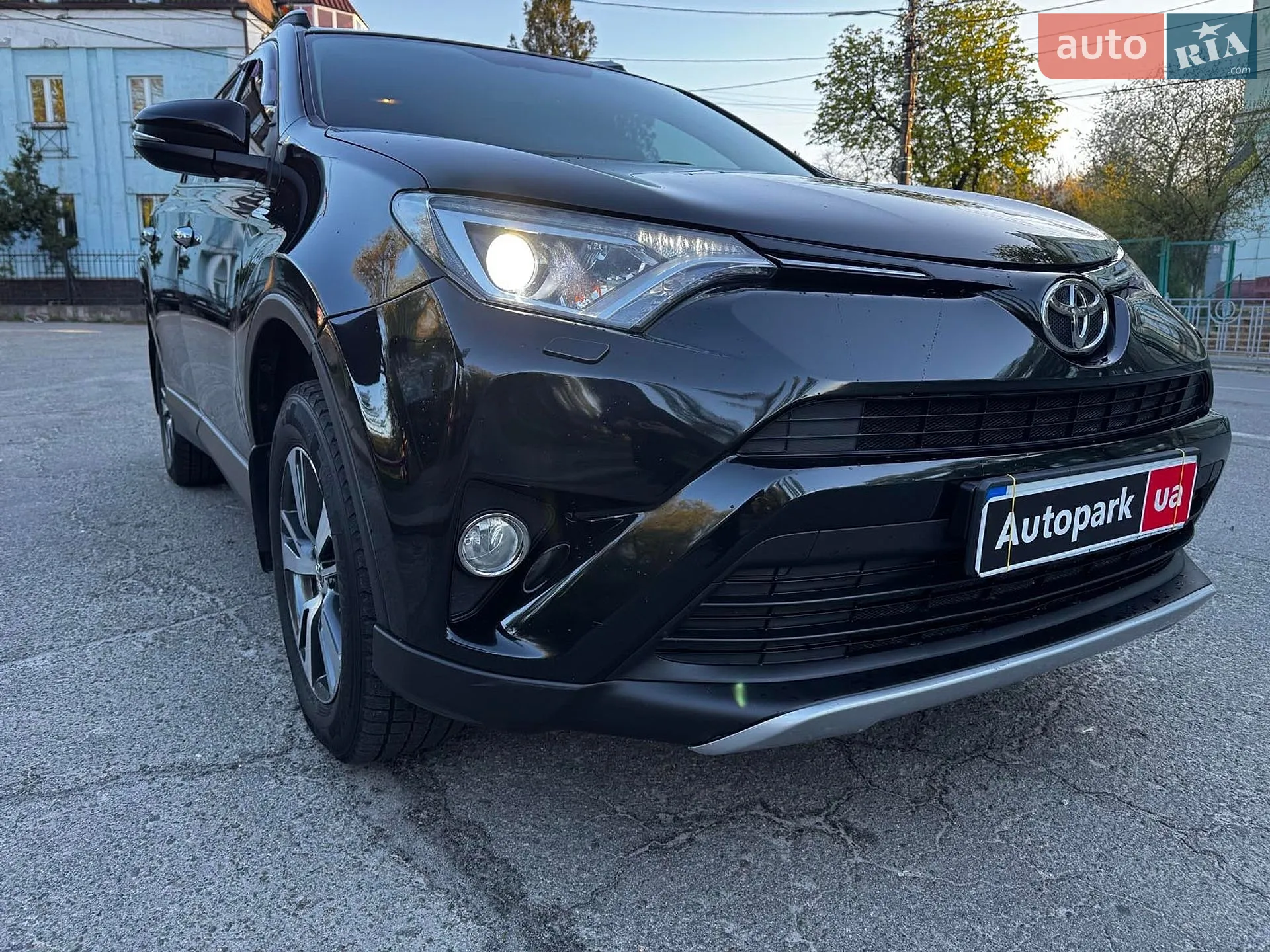 2017 Toyota RAV 4 - мініатюра 4