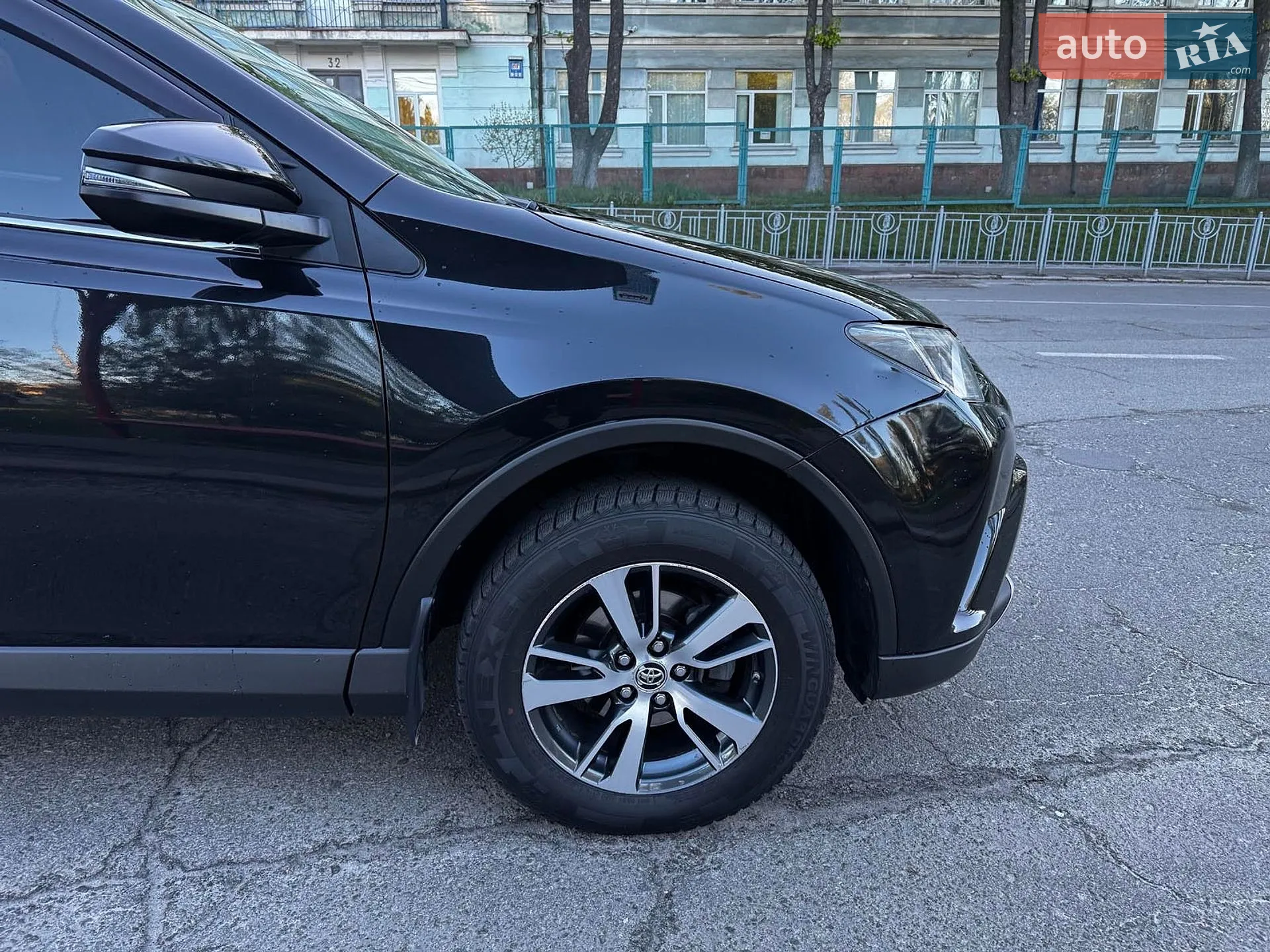 2017 Toyota RAV 4 - мініатюра 5