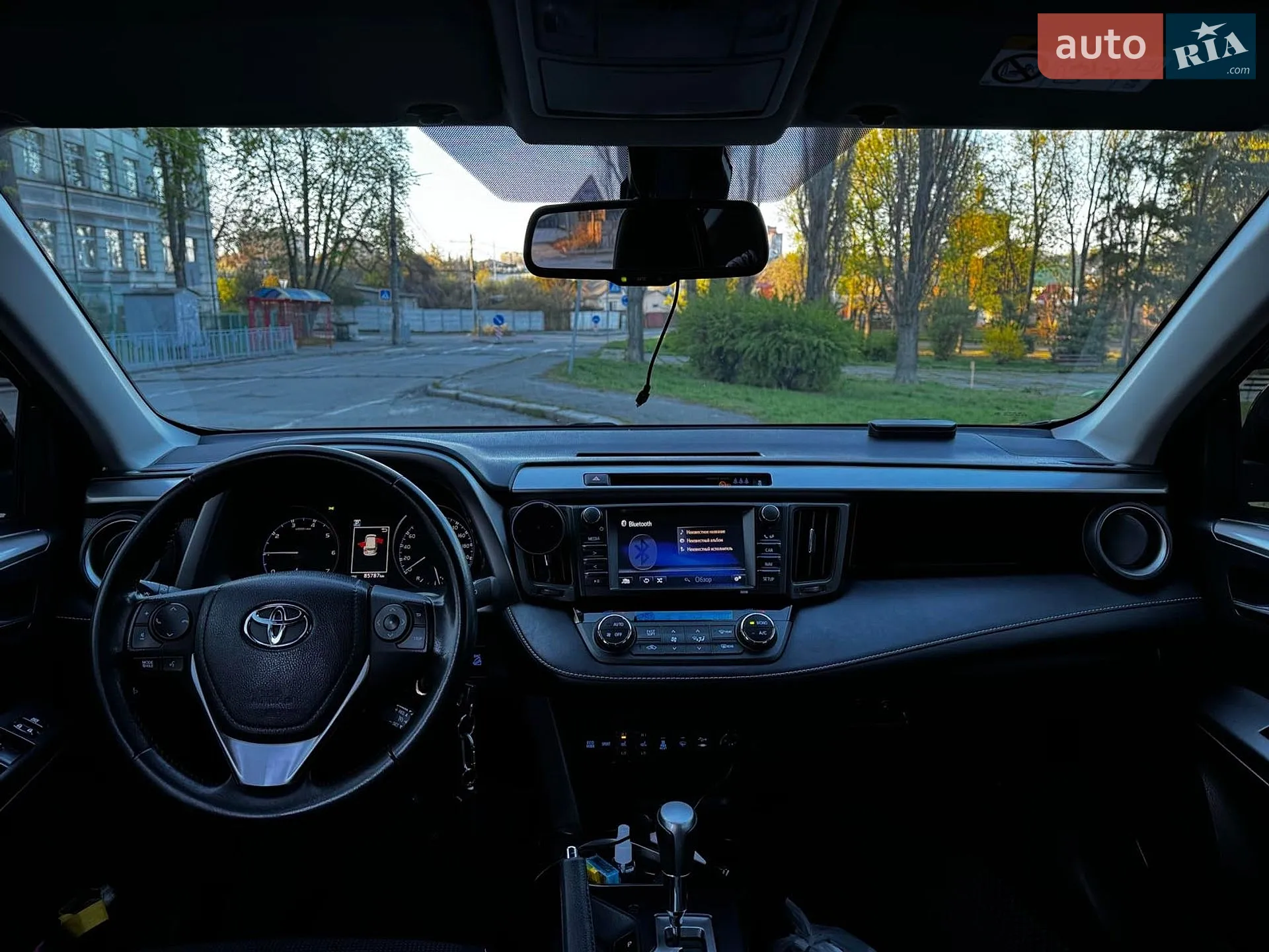 2017 Toyota RAV 4 - мініатюра 26