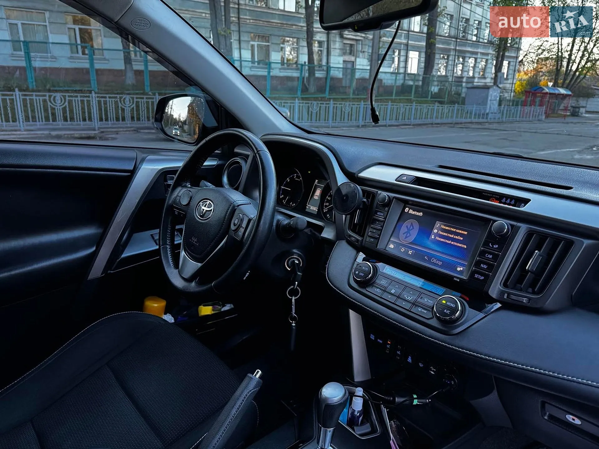2017 Toyota RAV 4 - мініатюра 32