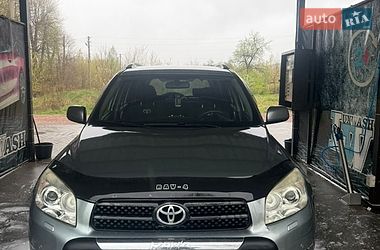 Внедорожник / Кроссовер Toyota RAV4 2006 в Киеве