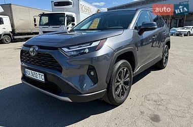 Внедорожник / Кроссовер Toyota RAV4 2022 в Киеве