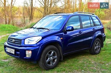 Внедорожник / Кроссовер Toyota RAV4 2003 в Киеве