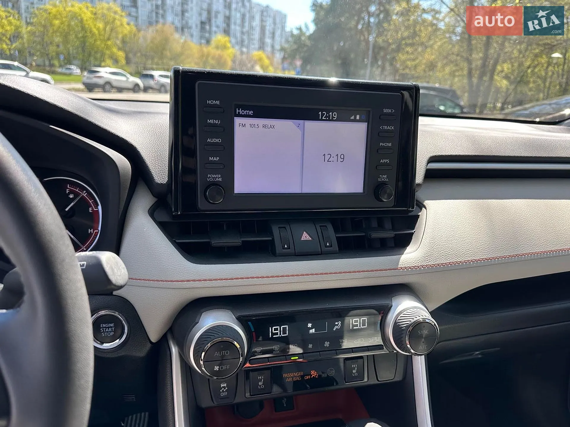 2022 Toyota RAV 4 - мініатюра 23