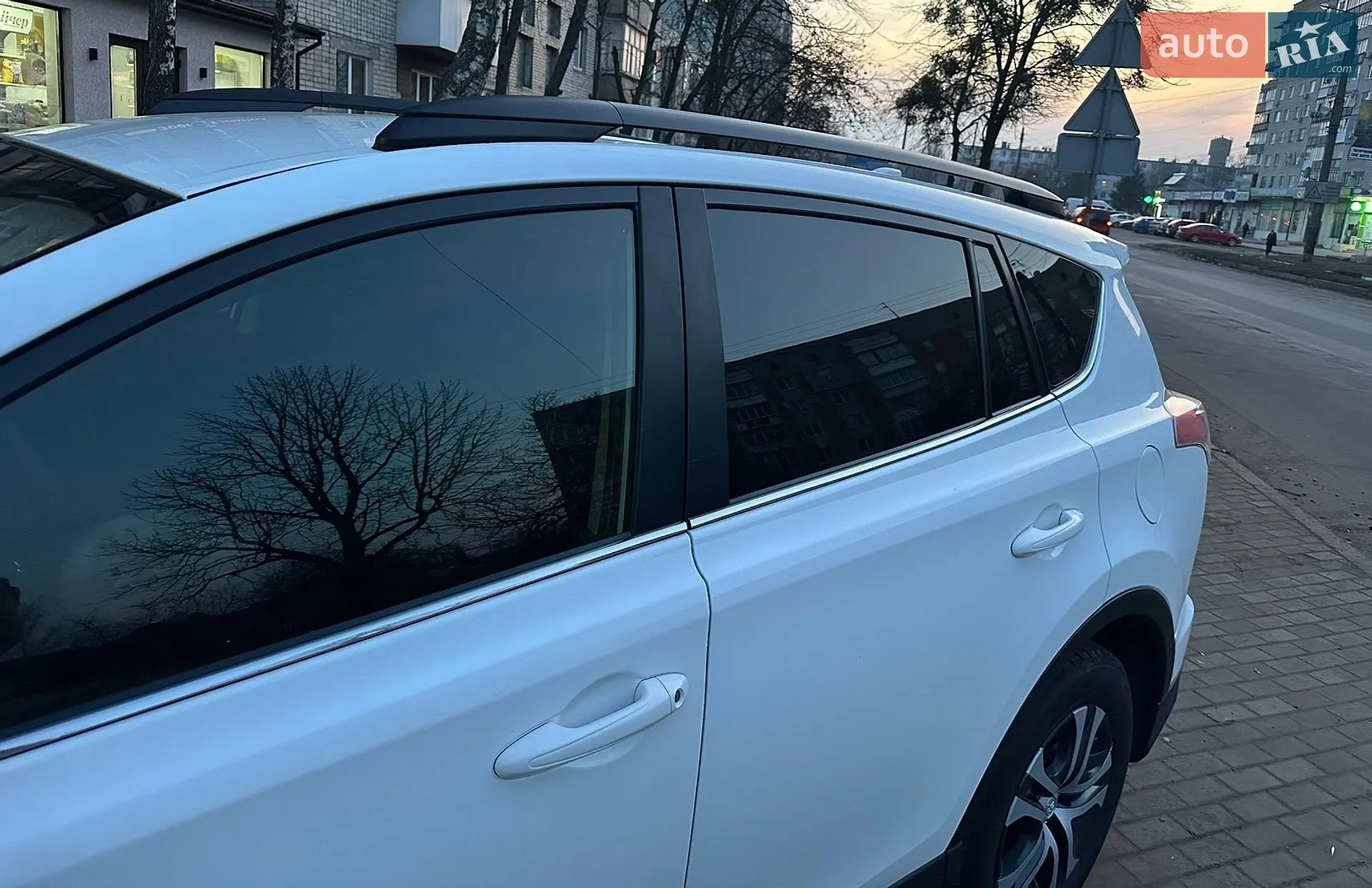 2018 Toyota RAV 4 - мініатюра 3