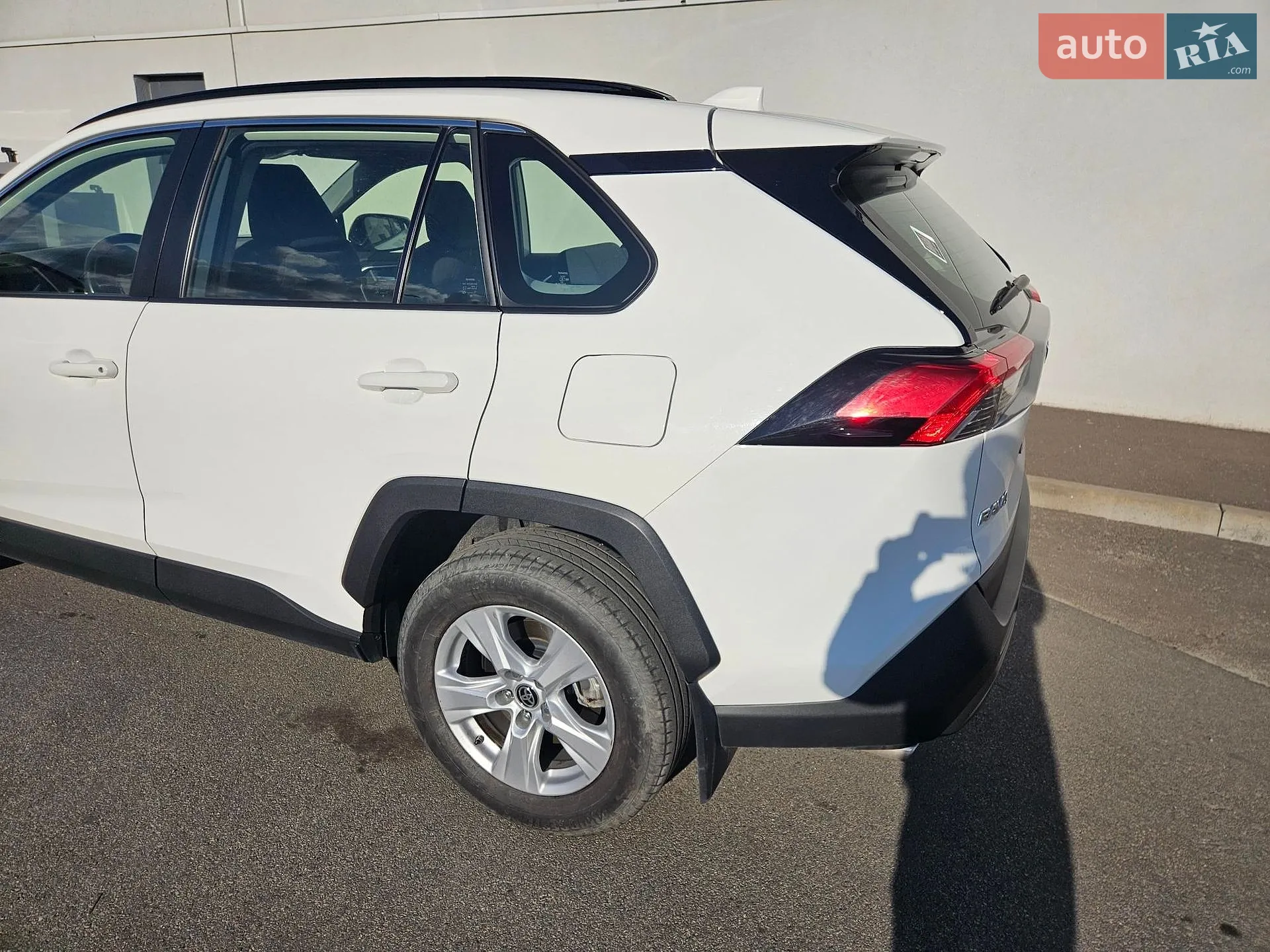 2020 Toyota RAV 4 - мініатюра 8