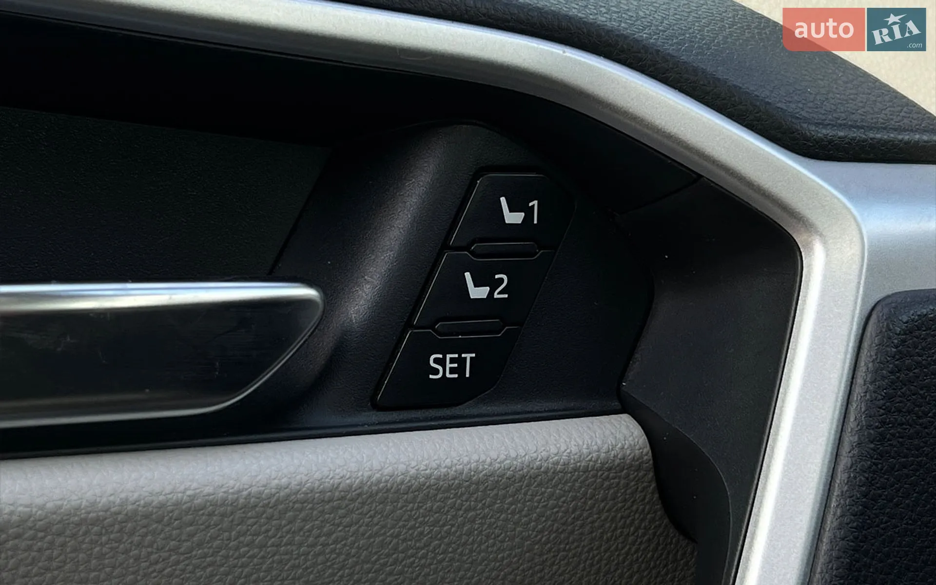 2021 Toyota RAV 4 - мініатюра 12