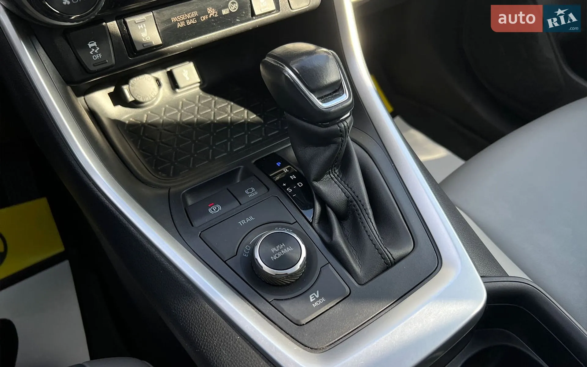 2021 Toyota RAV 4 - мініатюра 21