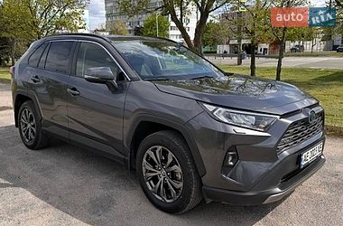 Позашляховик / Кросовер Toyota RAV4 2022 в Дніпрі