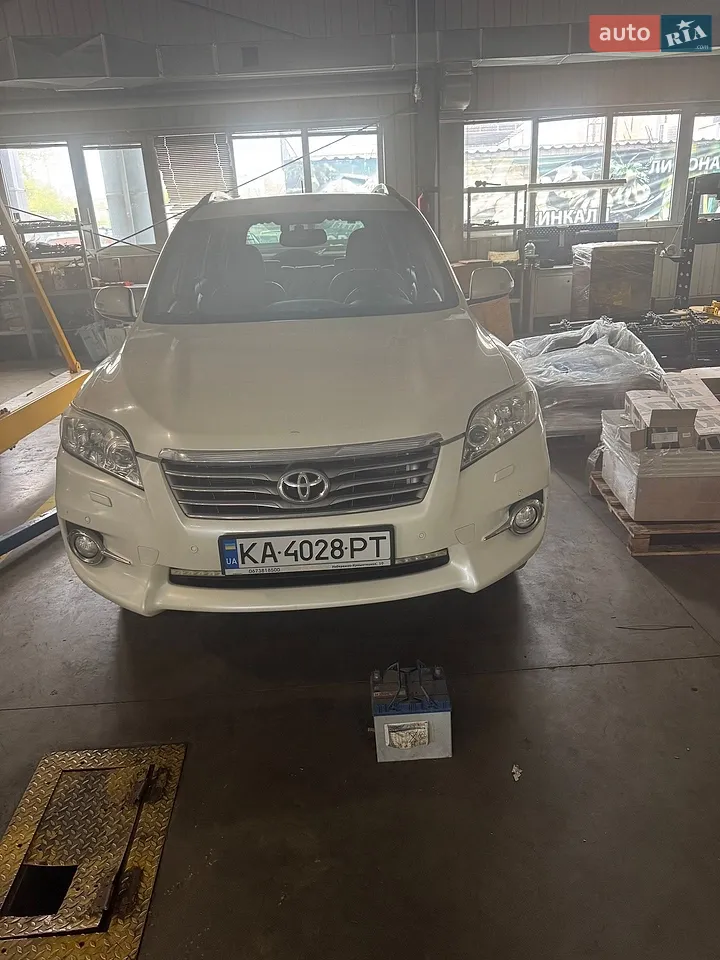 2011 Toyota RAV 4 - мініатюра 10