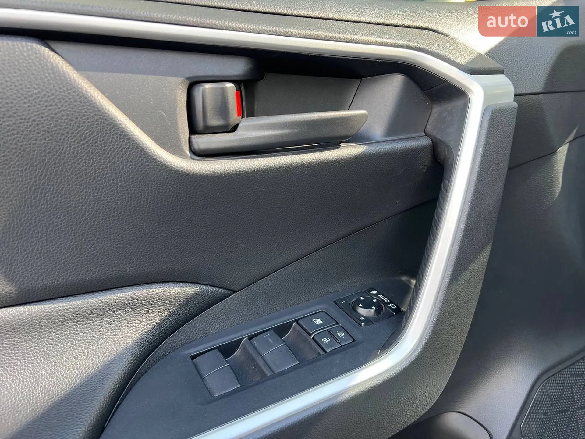 2021 Toyota RAV 4 - мініатюра 12