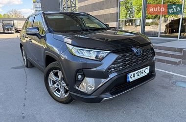 Внедорожник / Кроссовер Toyota RAV4 2023 в Тернополе