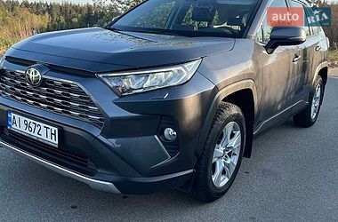 Внедорожник / Кроссовер Toyota RAV4 2021 в Киеве
