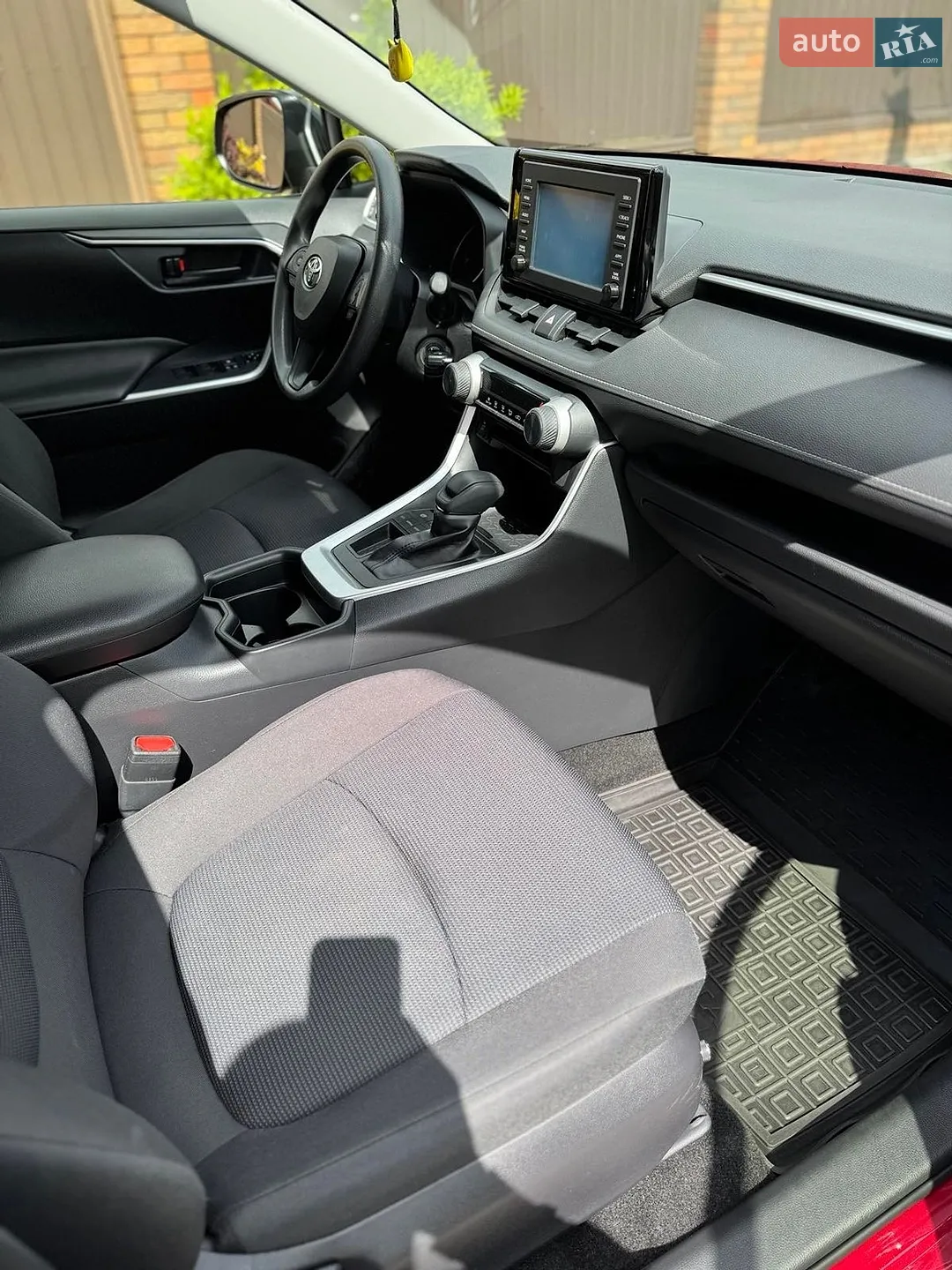 2018 Toyota RAV 4 - мініатюра 15
