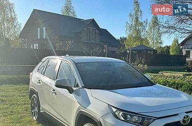 Позашляховик / Кросовер Toyota RAV4 2022 в Києві