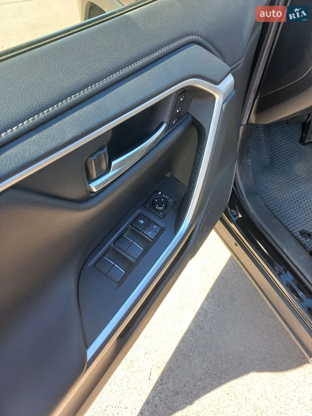 2019 Toyota RAV 4 - мініатюра 24