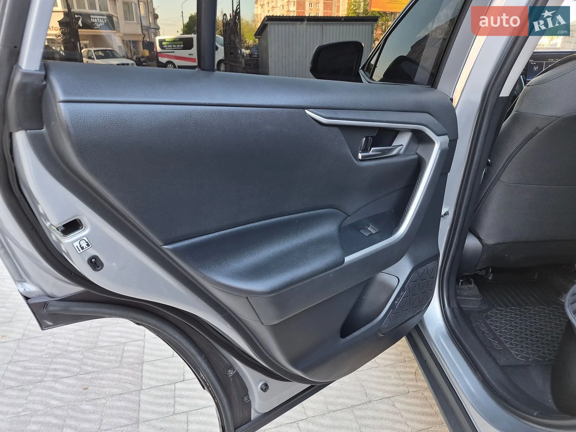 2020 Toyota RAV 4 - мініатюра 24