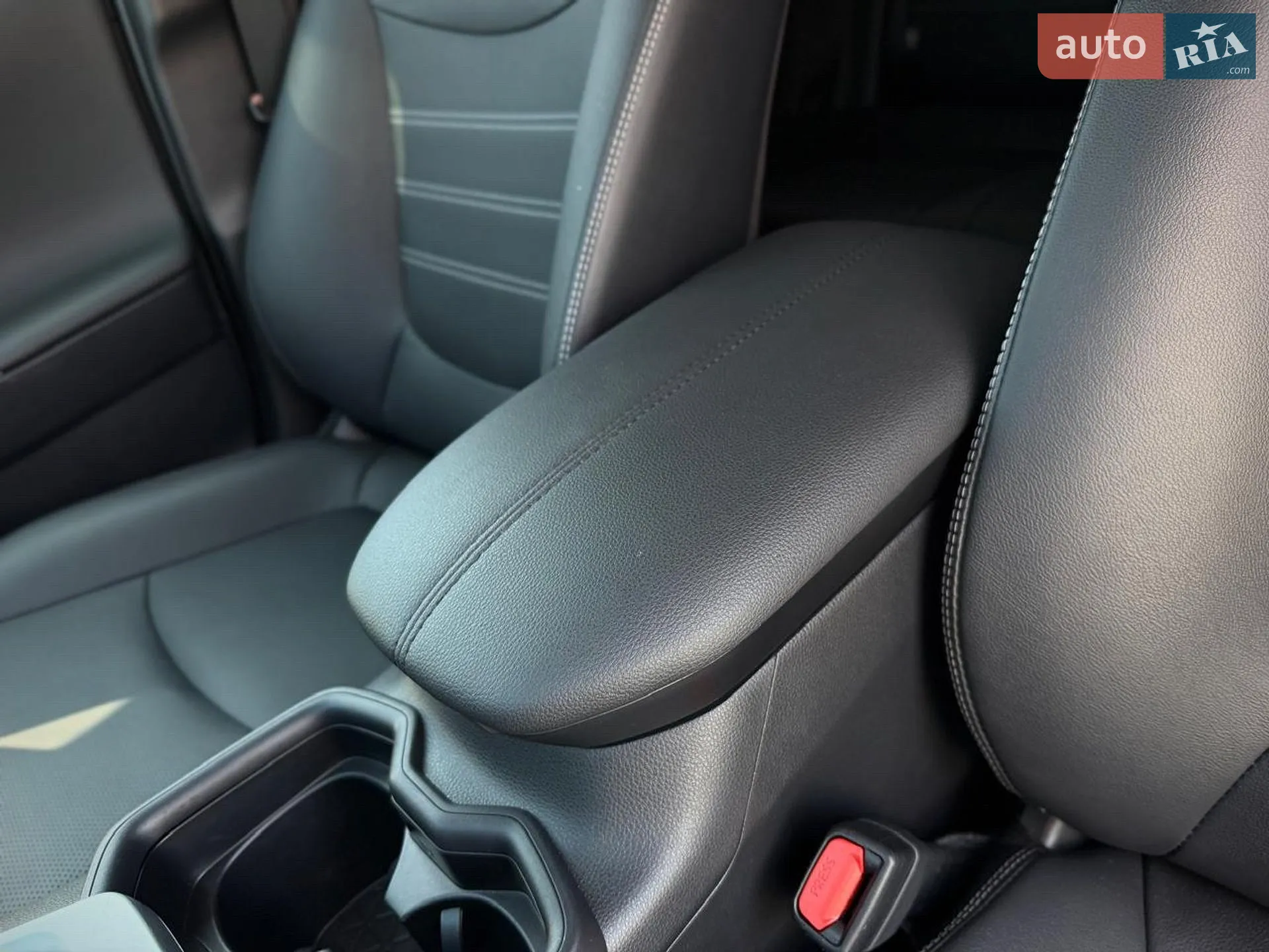 2021 Toyota RAV 4 - мініатюра 45