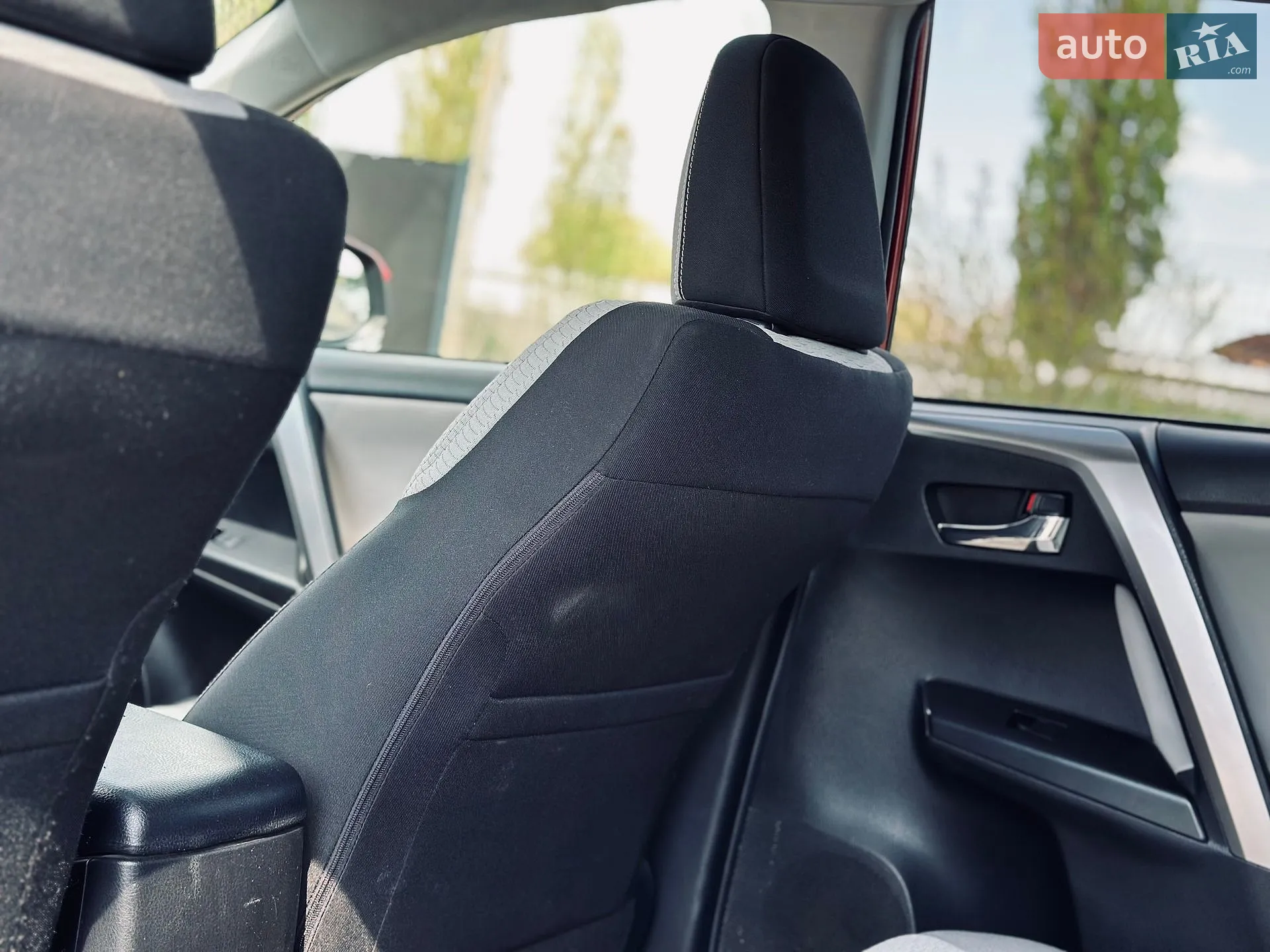 2016 Toyota RAV 4 - мініатюра 16