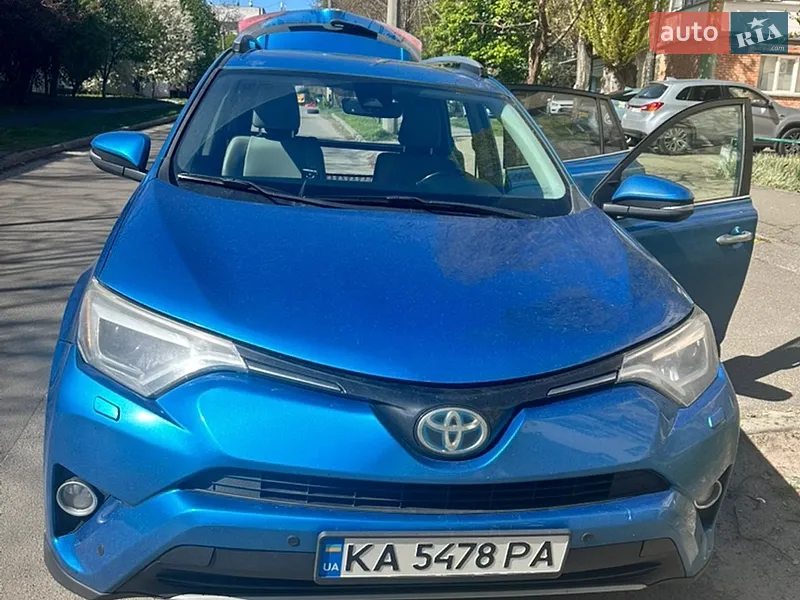 Toyota RAV4 2017