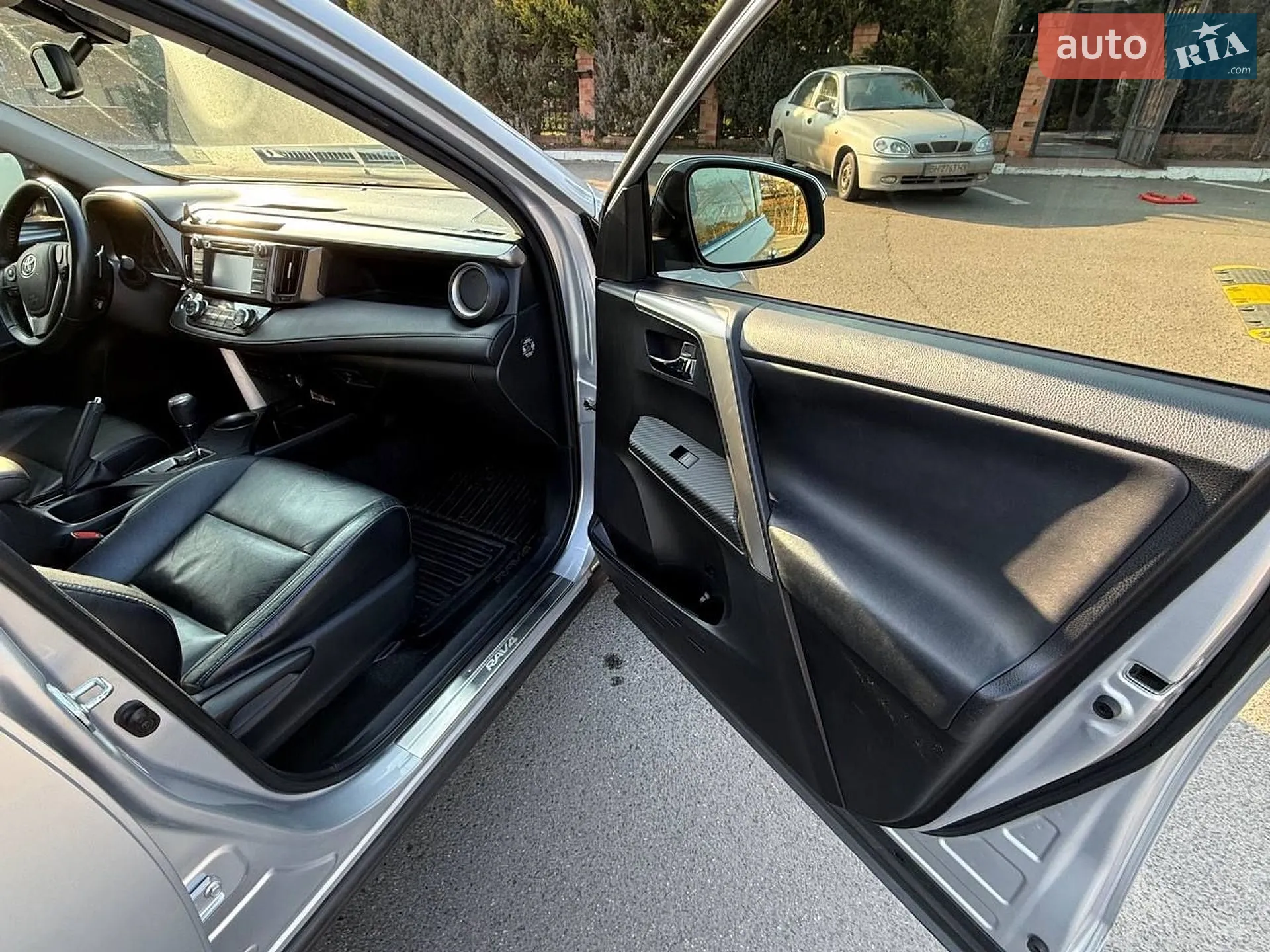 2014 Toyota RAV 4 - мініатюра 16