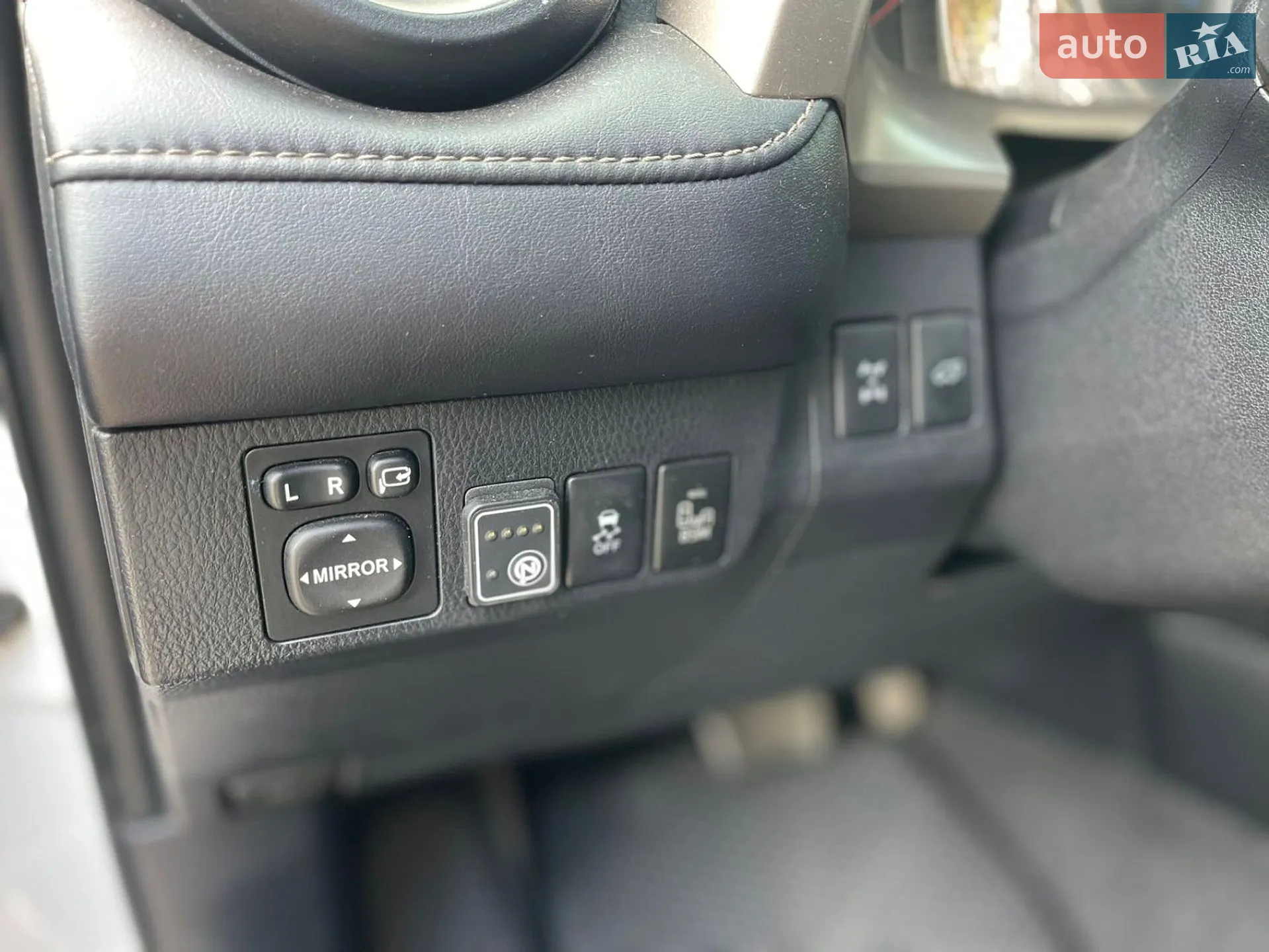 2013 Toyota RAV 4 - мініатюра 41