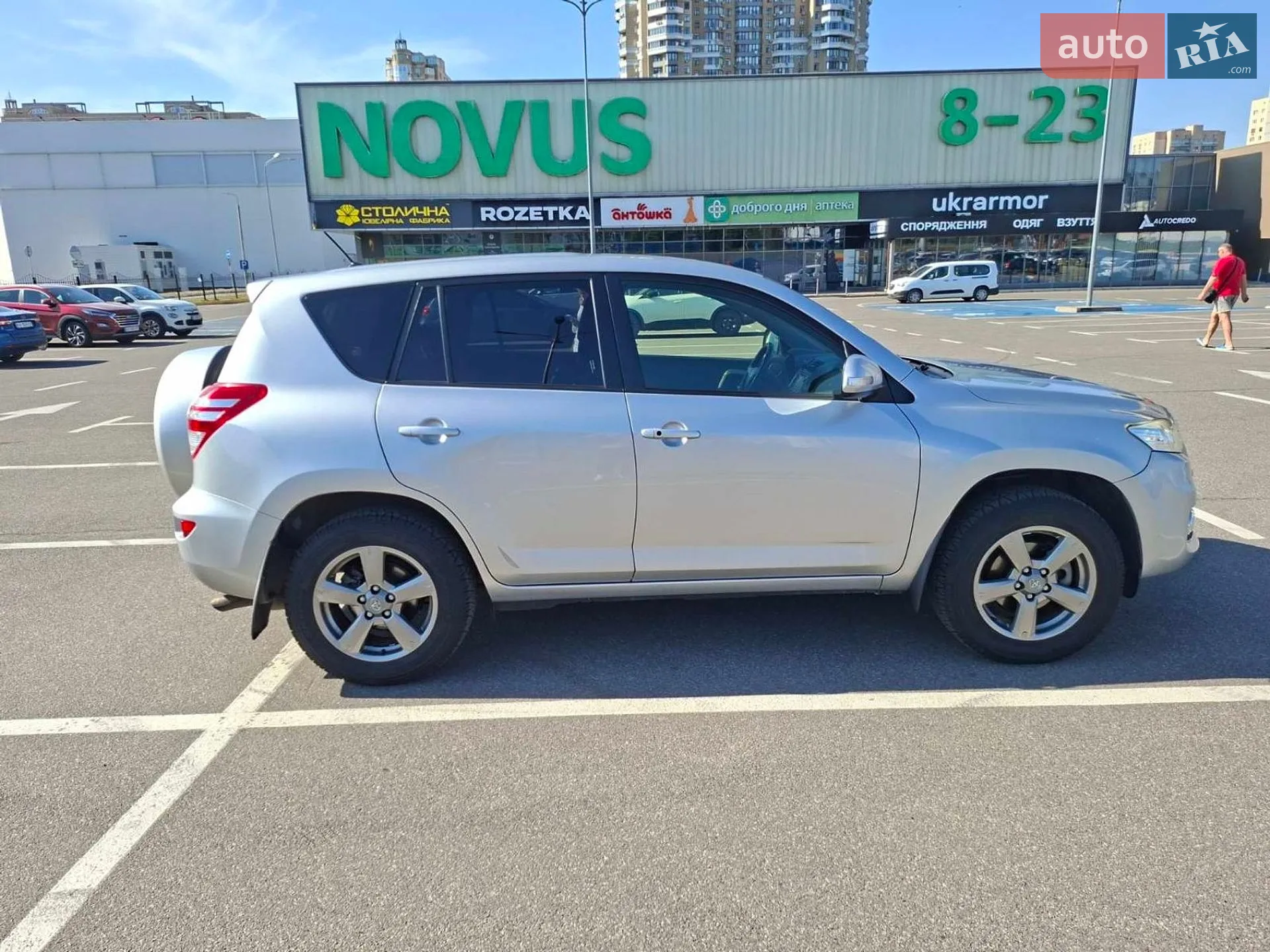 2012 Toyota RAV 4 - фото 1