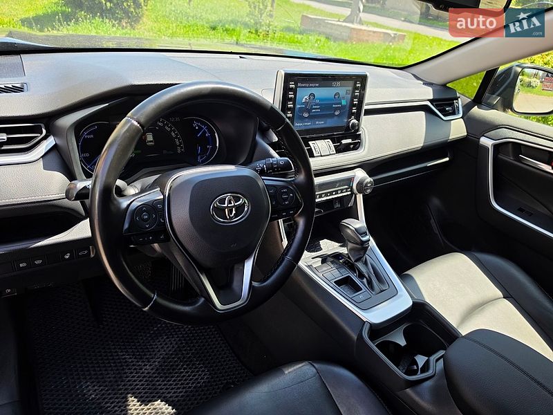 Внедорожник / Кроссовер Toyota RAV4 2019 в Запорожье фото 5 Внедорожник / Кроссовер Toyota RAV4 2019 в Запорожье