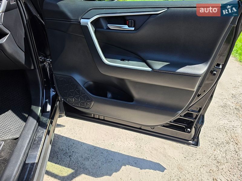 Внедорожник / Кроссовер Toyota RAV4 2019 в Запорожье фото 8 Внедорожник / Кроссовер Toyota RAV4 2019 в Запорожье