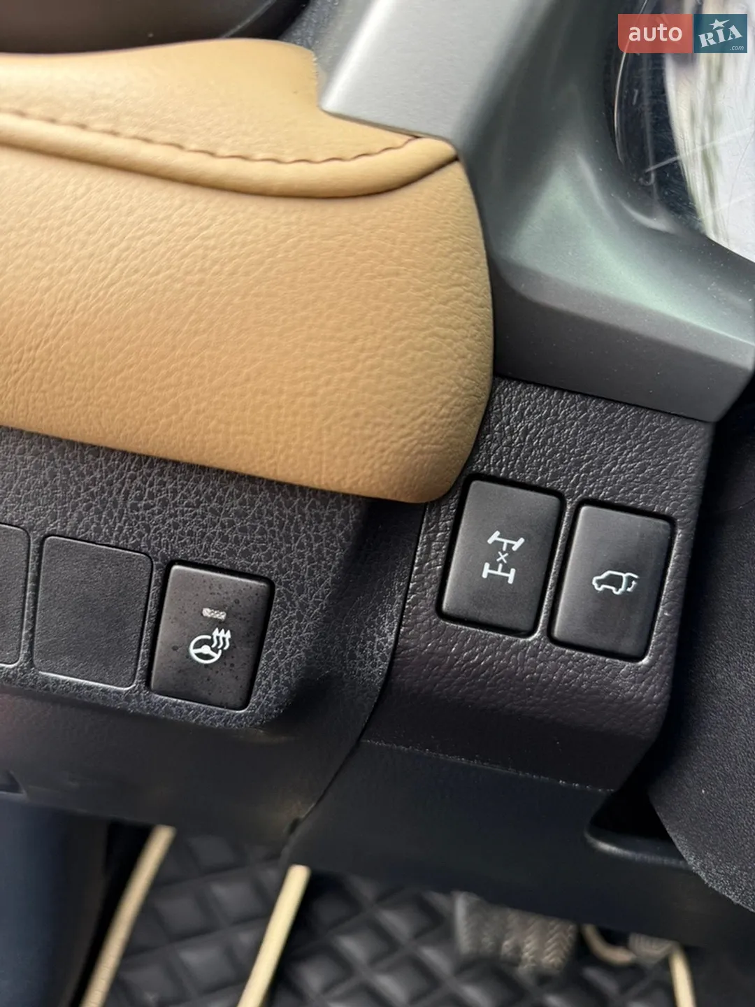 2017 Toyota RAV 4 - мініатюра 16