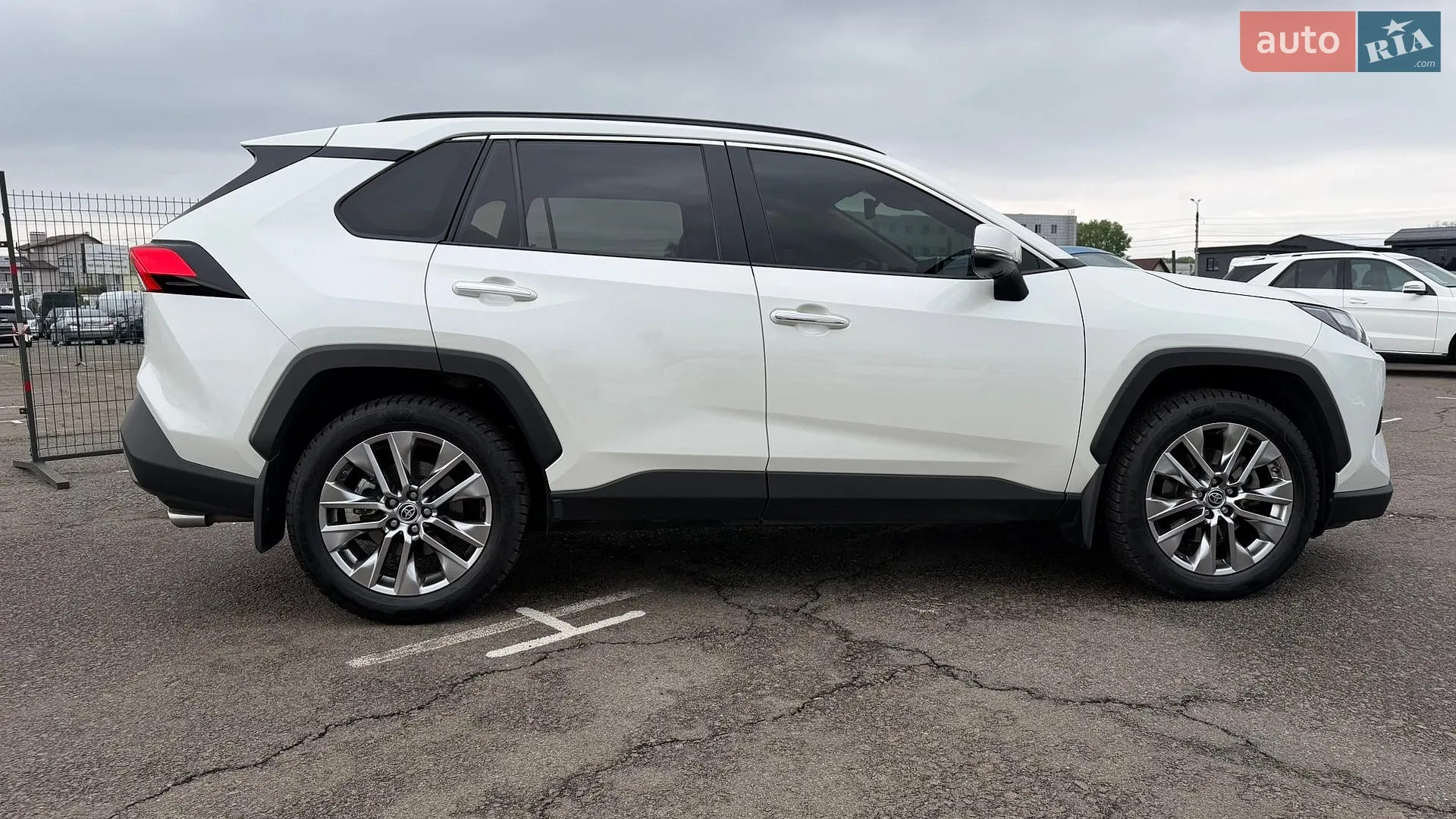 2022 Toyota RAV 4 - мініатюра 19