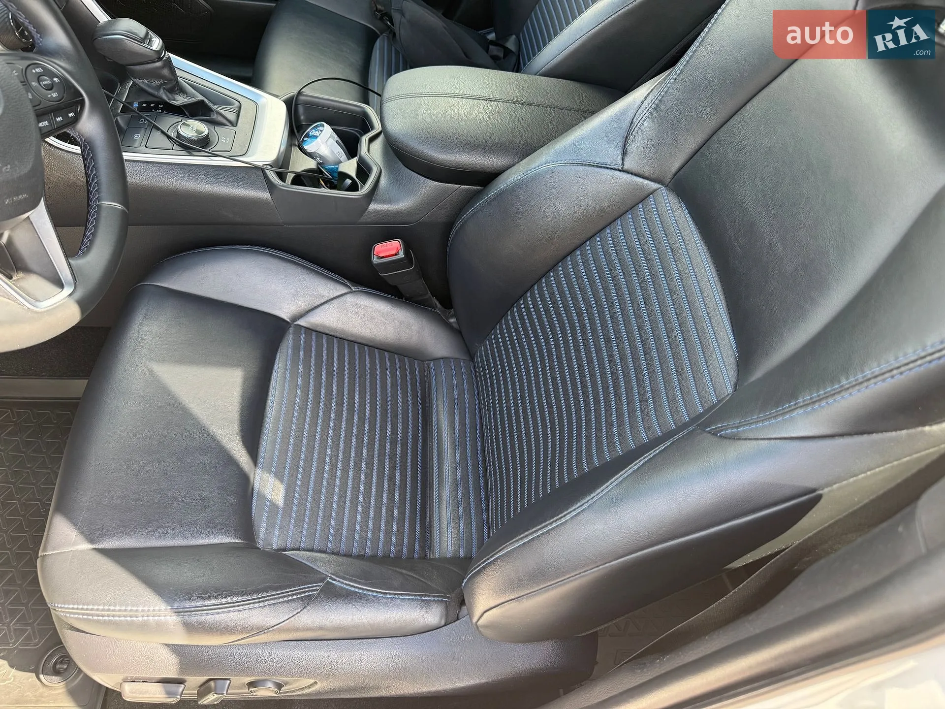 2020 Toyota RAV 4 - мініатюра 17