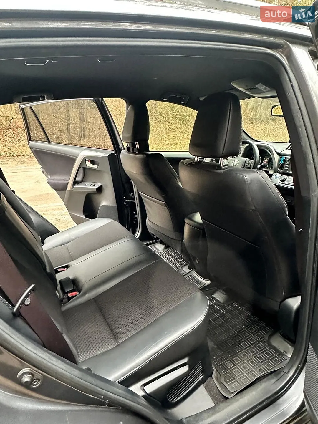 2017 Toyota RAV 4 - мініатюра 9