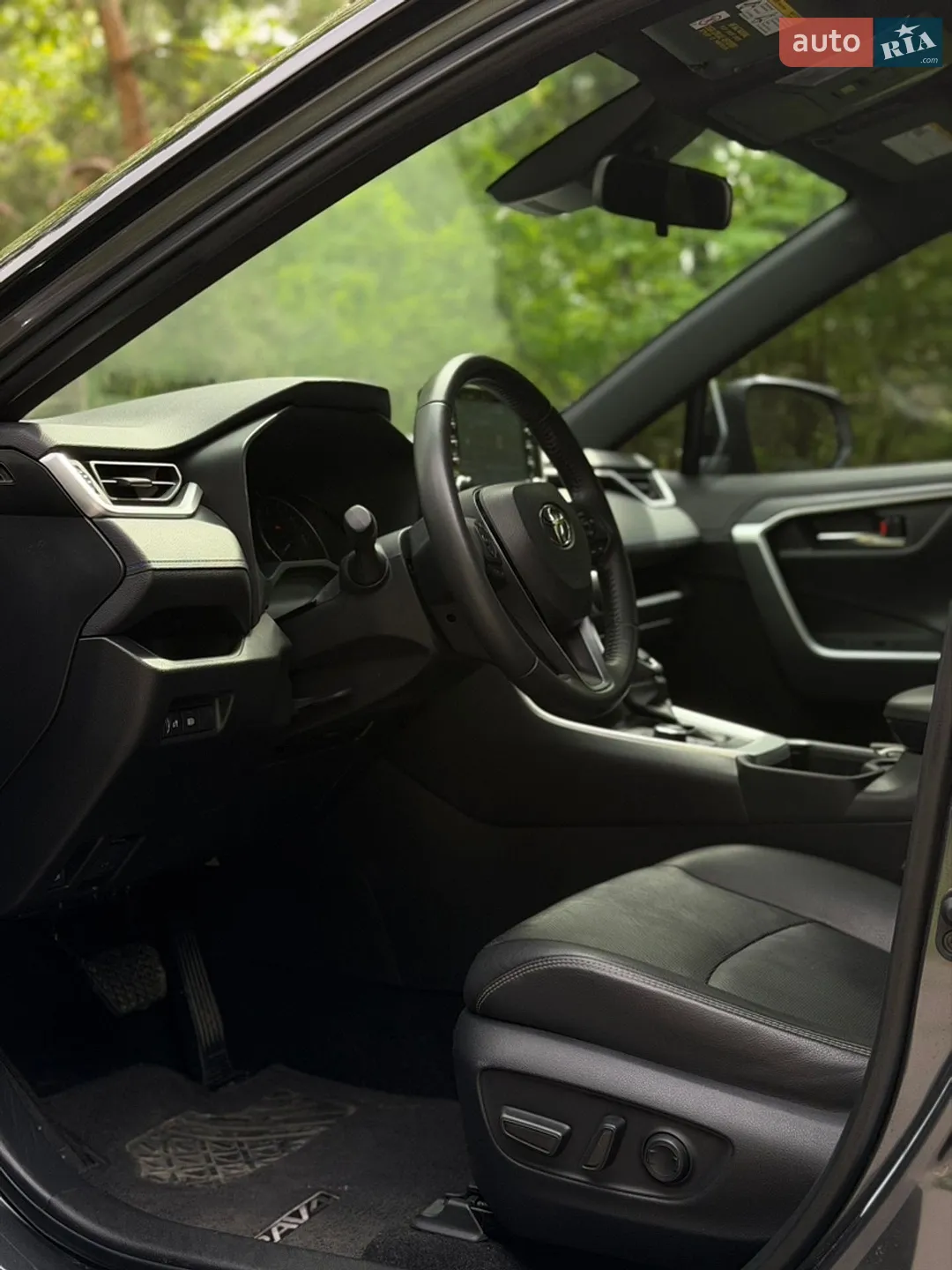 2022 Toyota RAV 4 - мініатюра 11