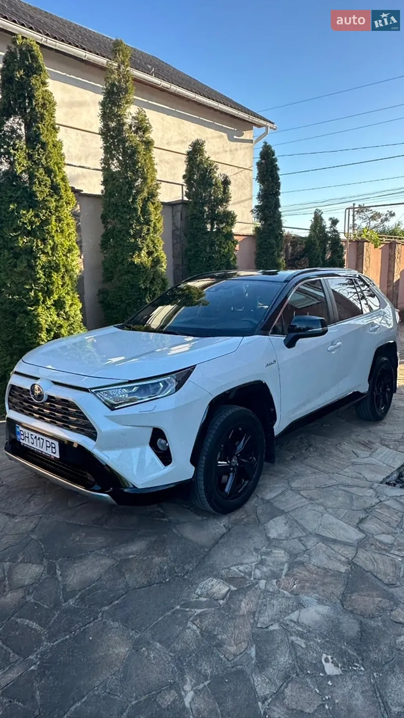 2021 Toyota RAV 4 - фото 1