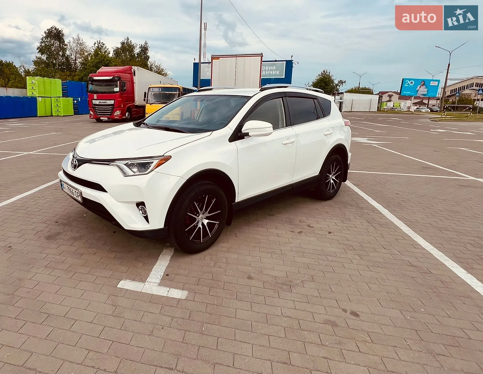 2016 Toyota RAV 4 - мініатюра 2