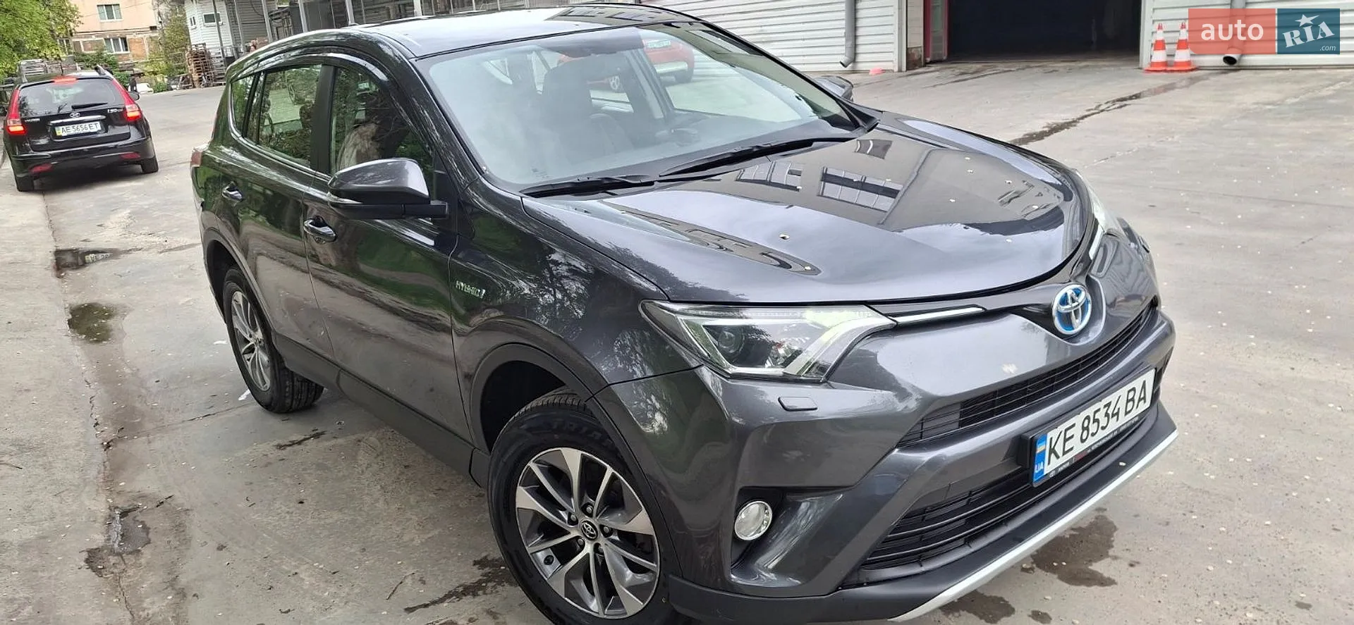 2018 Toyota RAV 4 - фото 1