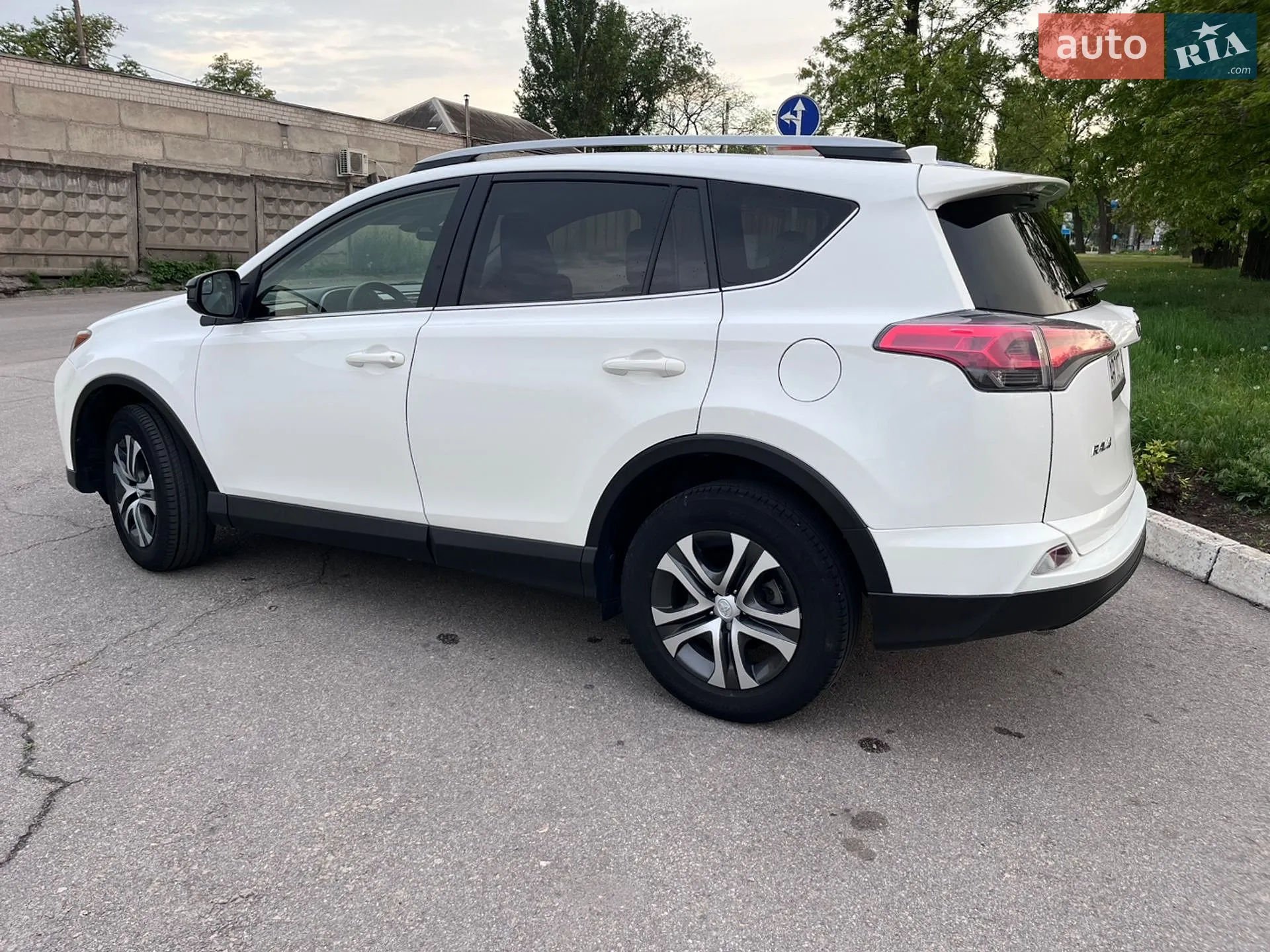 2018 Toyota RAV 4 - мініатюра 4