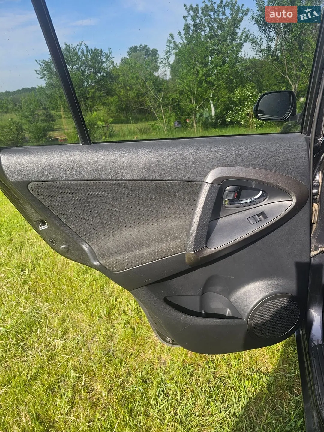 2010 Toyota RAV 4 - мініатюра 4