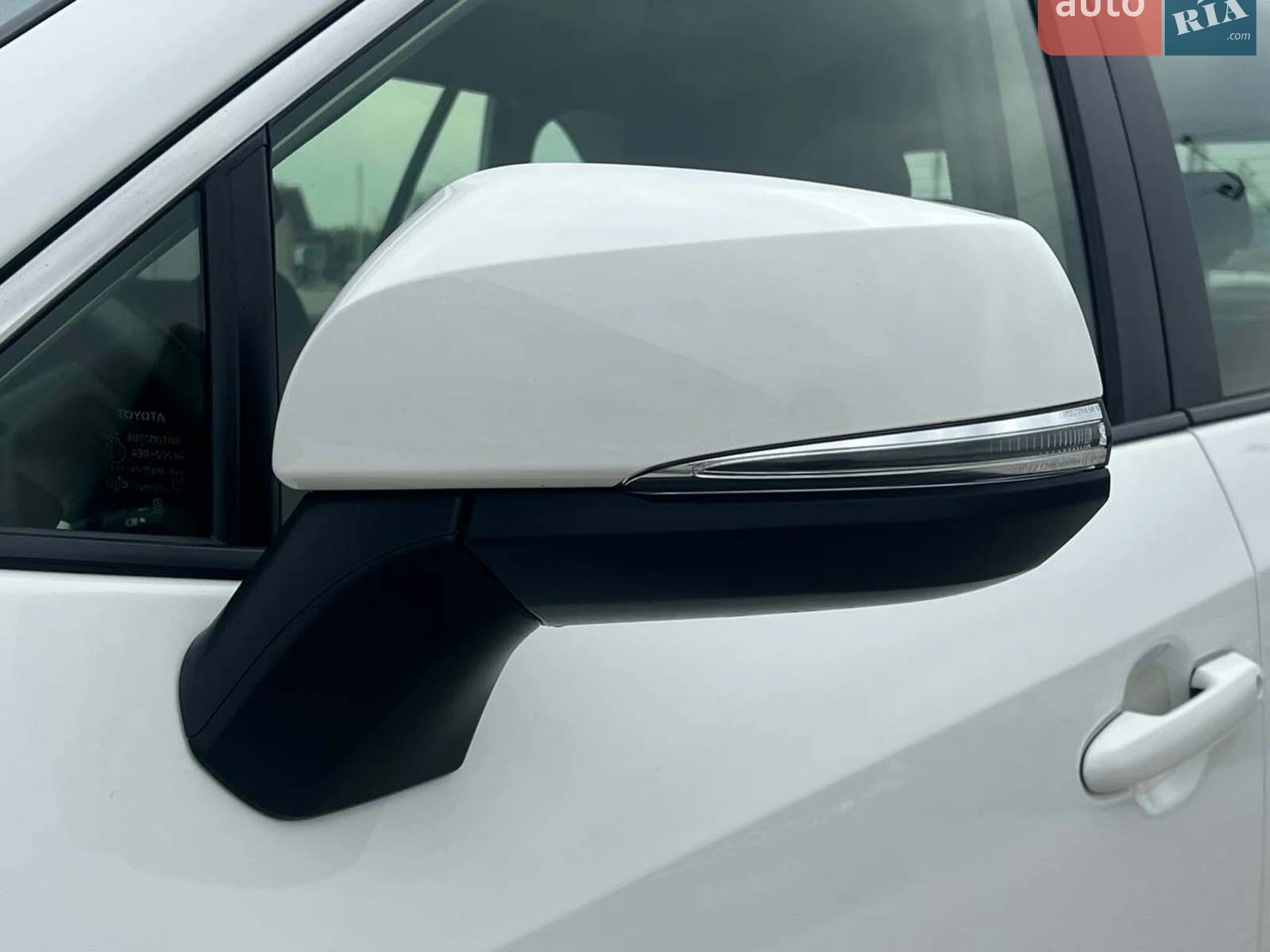 2020 Toyota RAV 4 - мініатюра 16