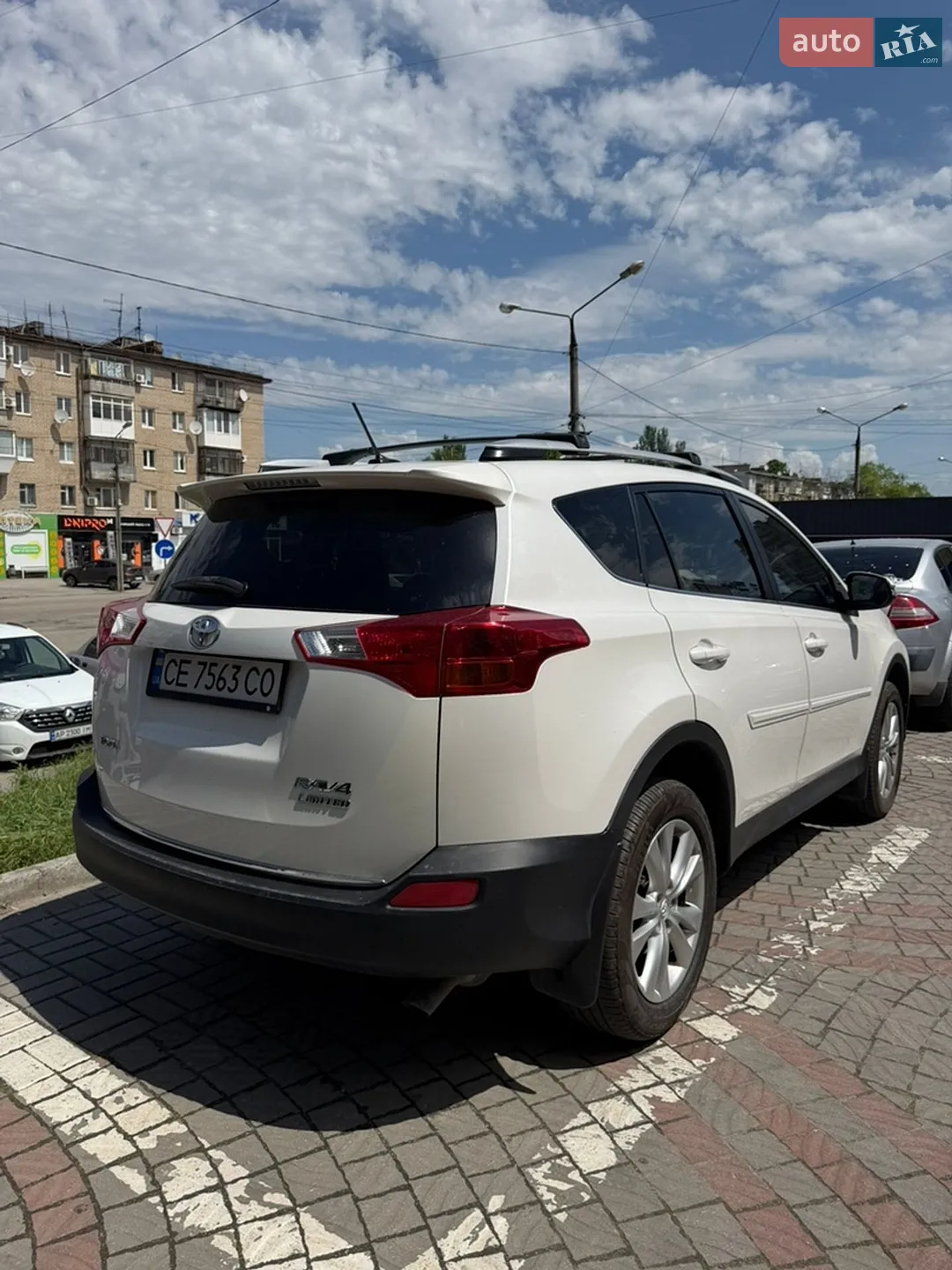 2013 Toyota RAV 4 - мініатюра 2