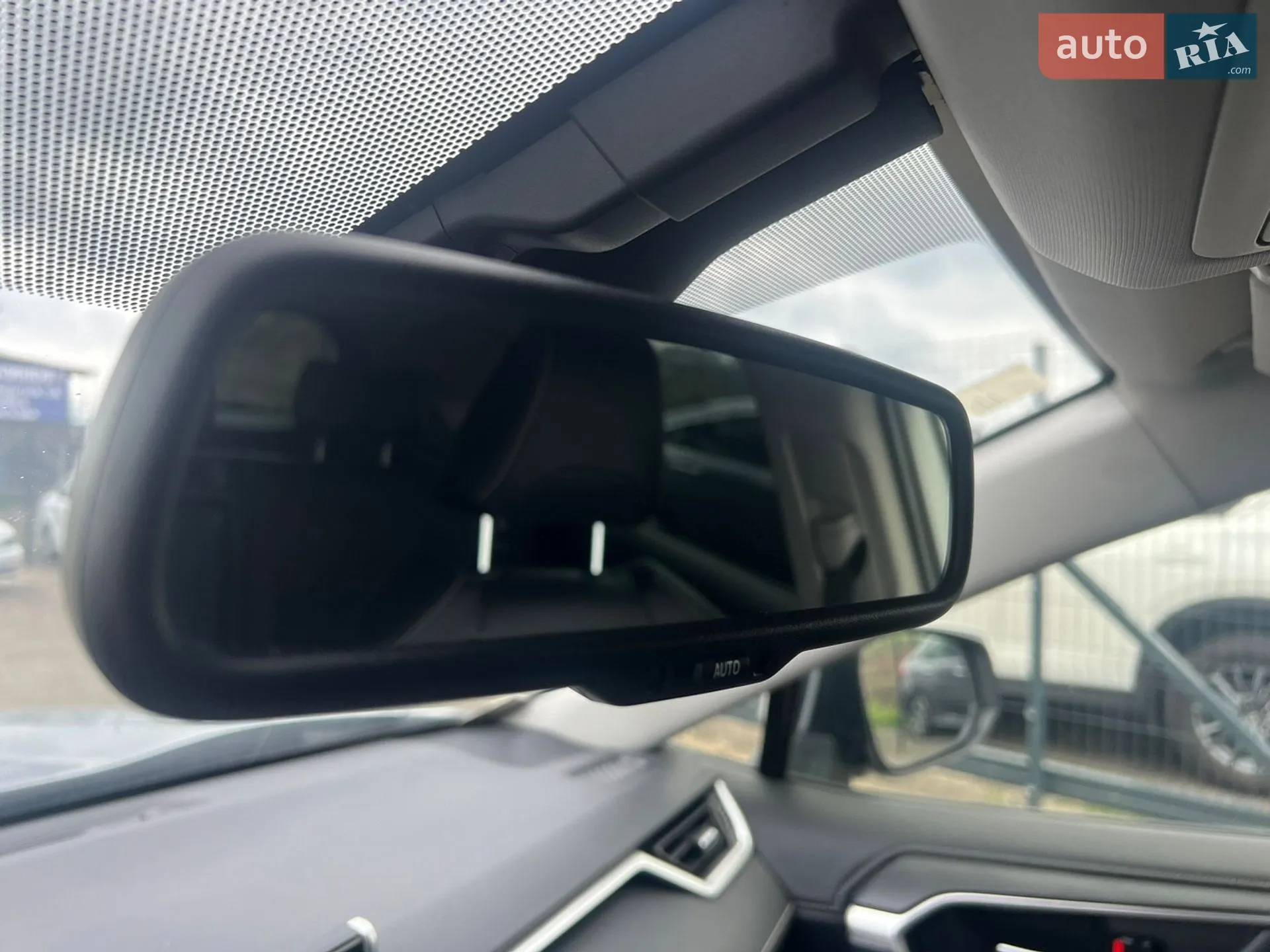 2019 Toyota RAV 4 - мініатюра 27