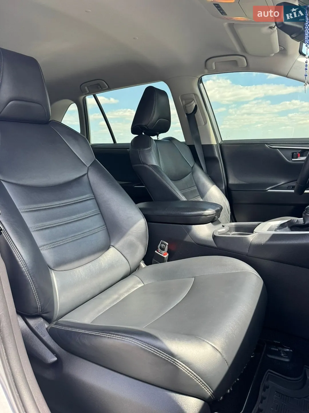 2020 Toyota RAV 4 - мініатюра 18