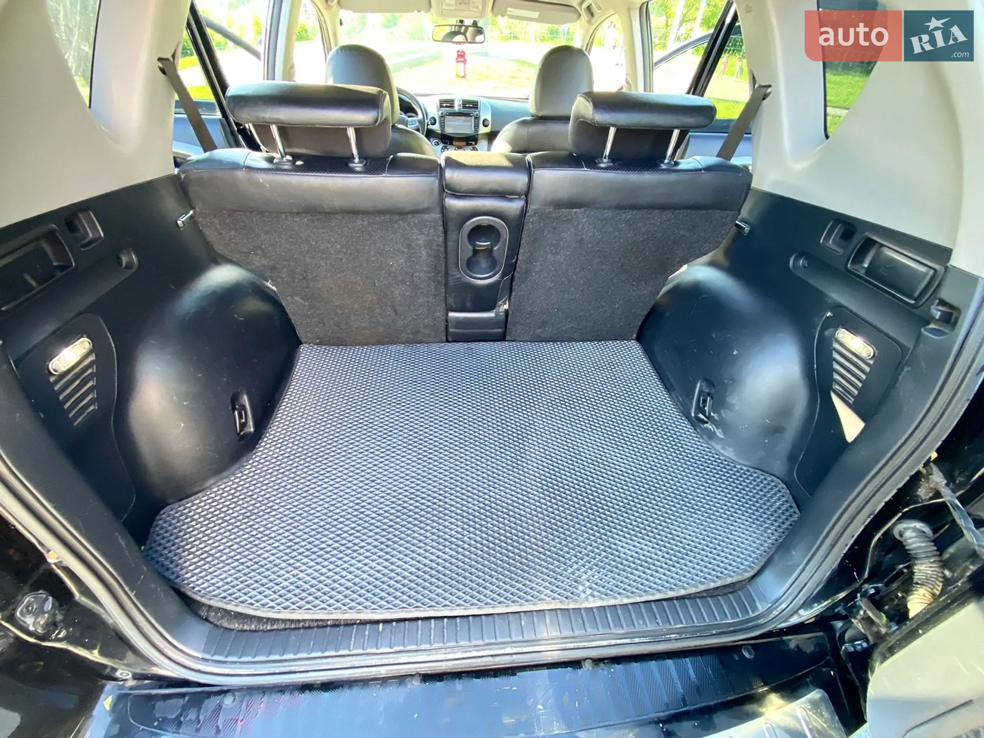2010 Toyota RAV 4 - мініатюра 22