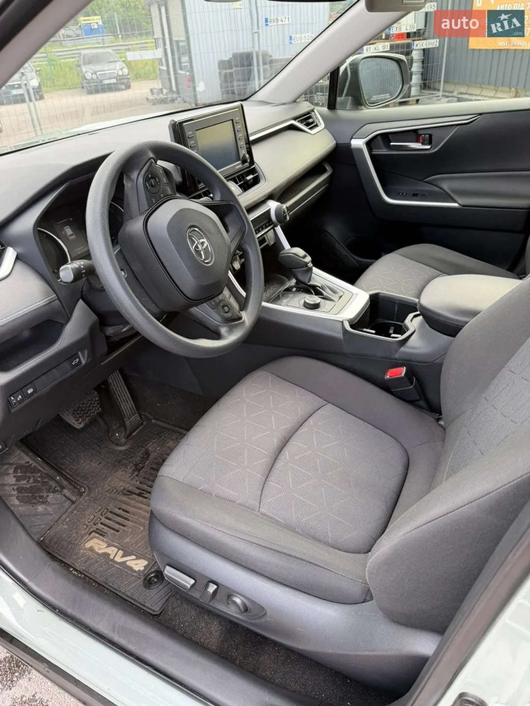 2022 Toyota RAV 4 - мініатюра 8