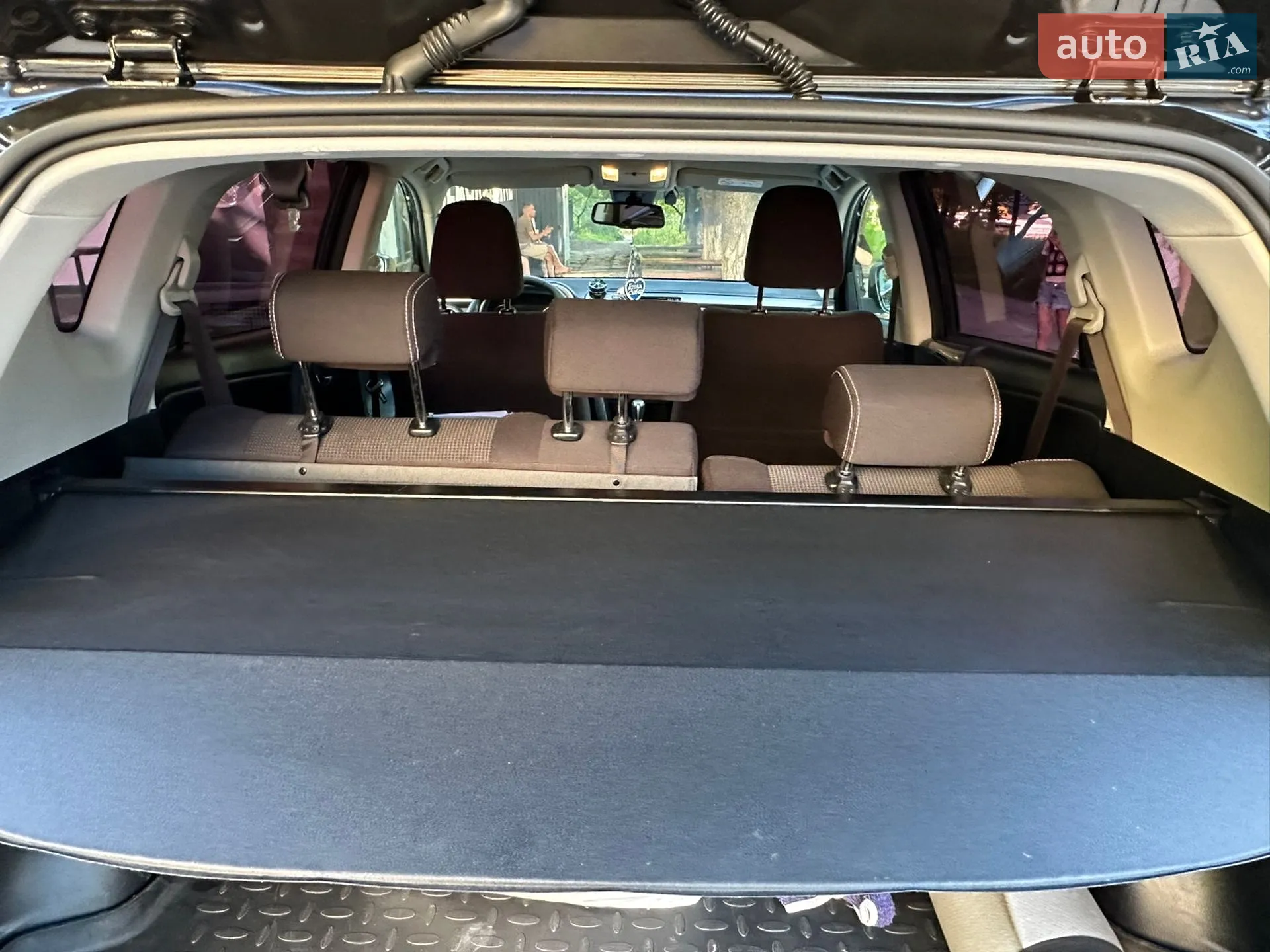 2017 Toyota RAV 4 - мініатюра 10