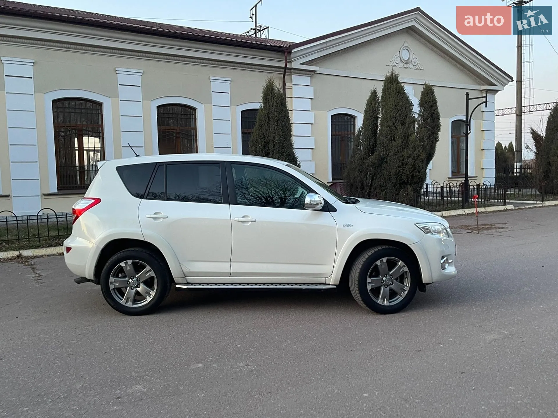 2010 Toyota RAV 4 - мініатюра 3